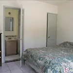 Pavilions Motel