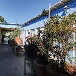 Pavilions Motel