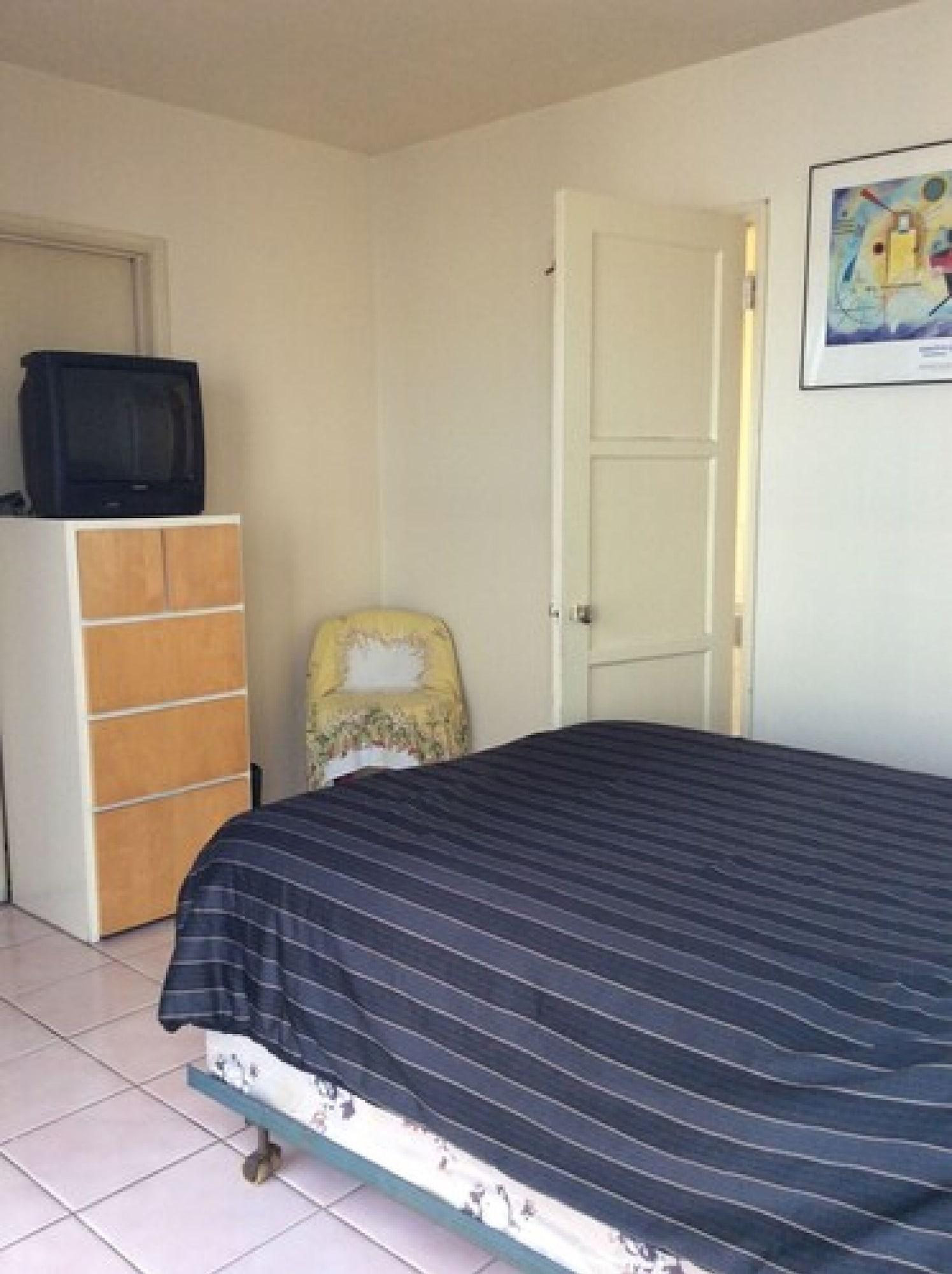 Pavilions Hotel 3*