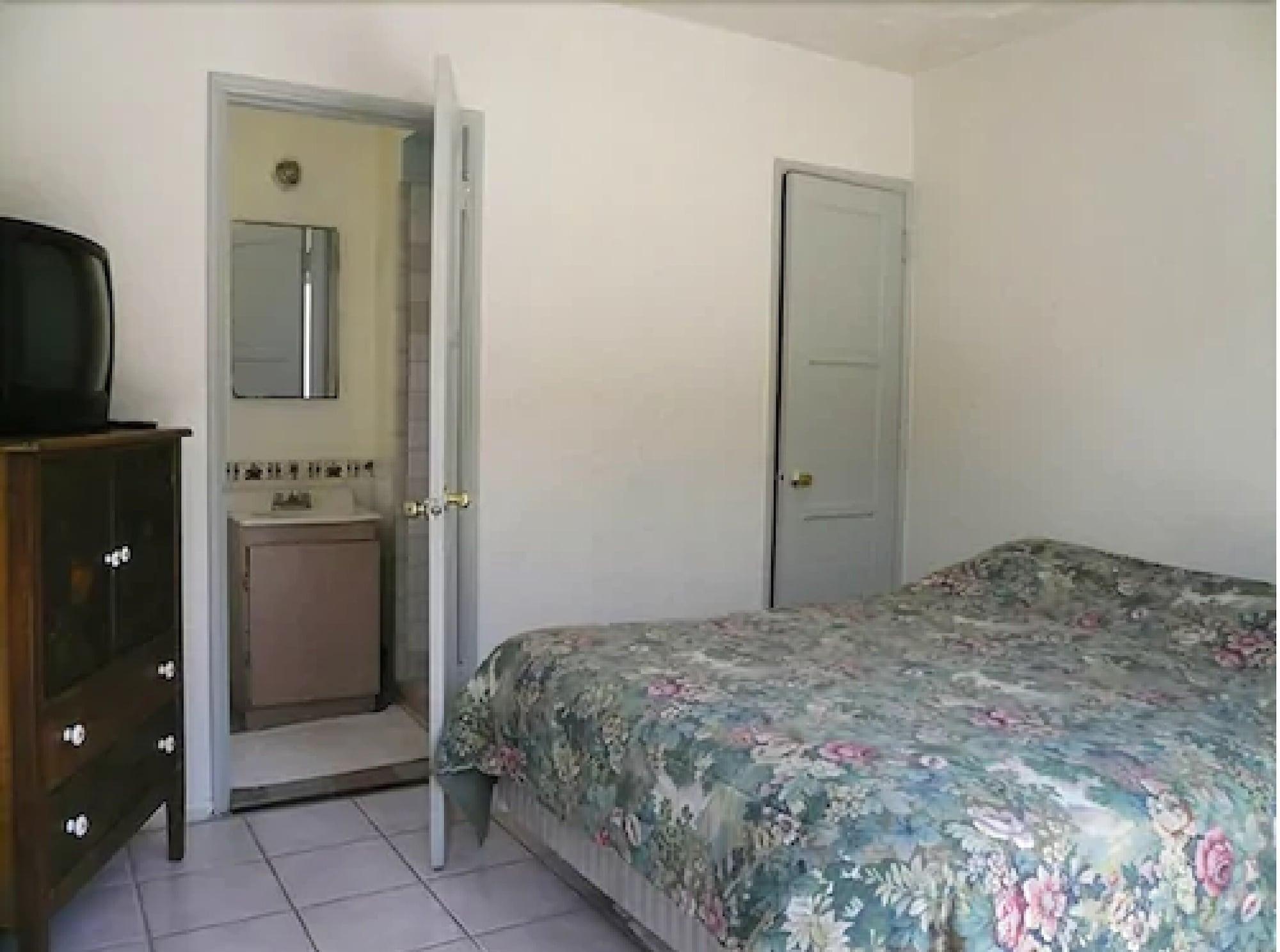 Hotel Pavilions 3*
